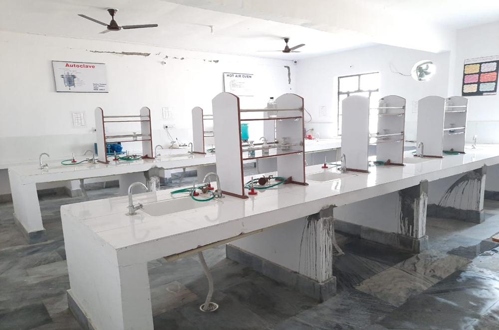 Pharmacy Practice & Hospital Clinical Pharmacy Lab